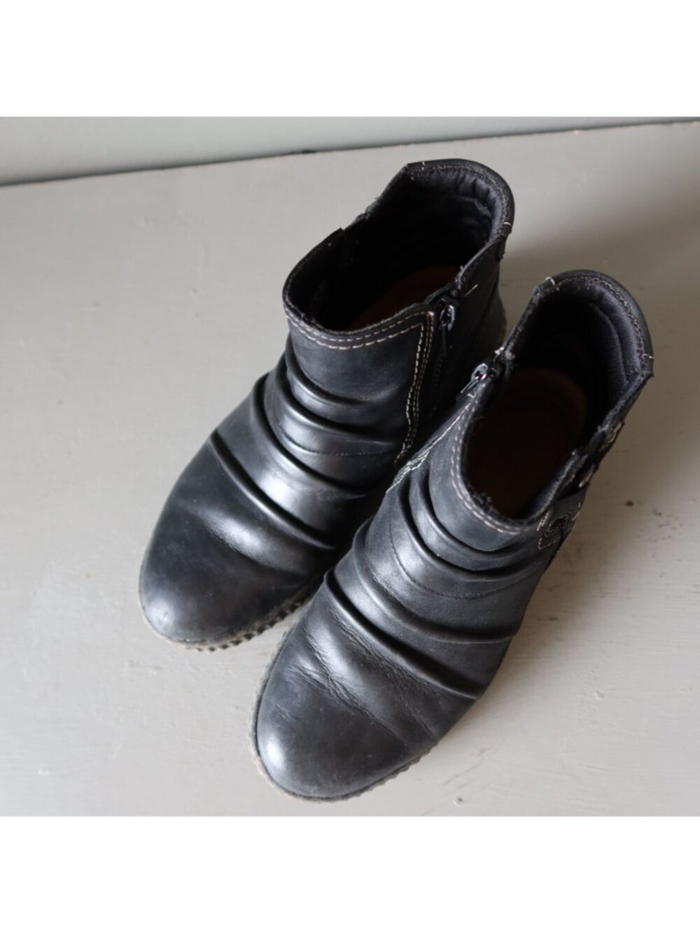 Clarks Shoes Black Leather Ankle Boots Women's Size 5.5 - Picture 5 of 12